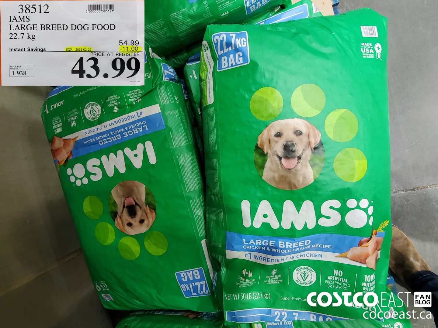38512 IAMS LARGE BREED DOG FOOD 22.7 KG ($11.00 INSTANT SAVINGS EXPIRES ON 2022-02-27) $43.99