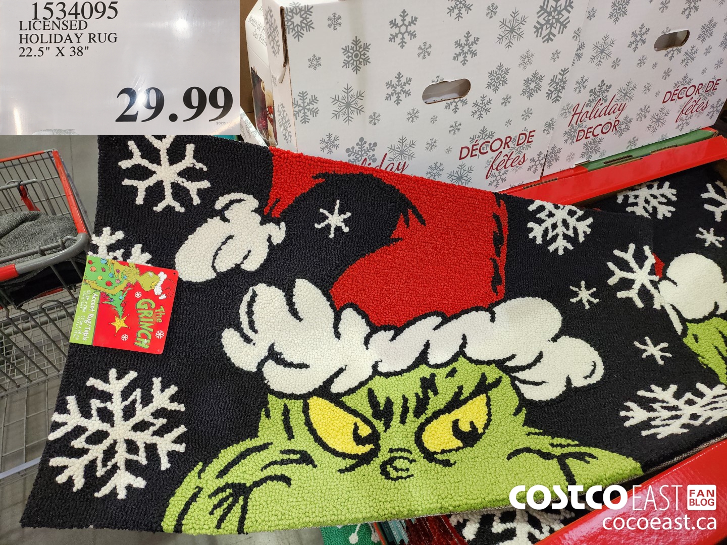 1534095 LICENSED HOLIDAY RUG $29.99