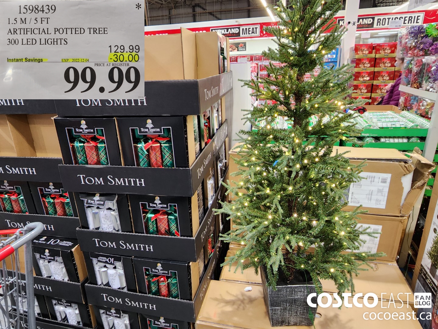 1598439 1.5M/5FT ARTIFICIAL POTTED TREE 300 LED LIGHTS ($30.00 INSTANT SAVINGS EXPIRES ON 2022-12-04) $99.99