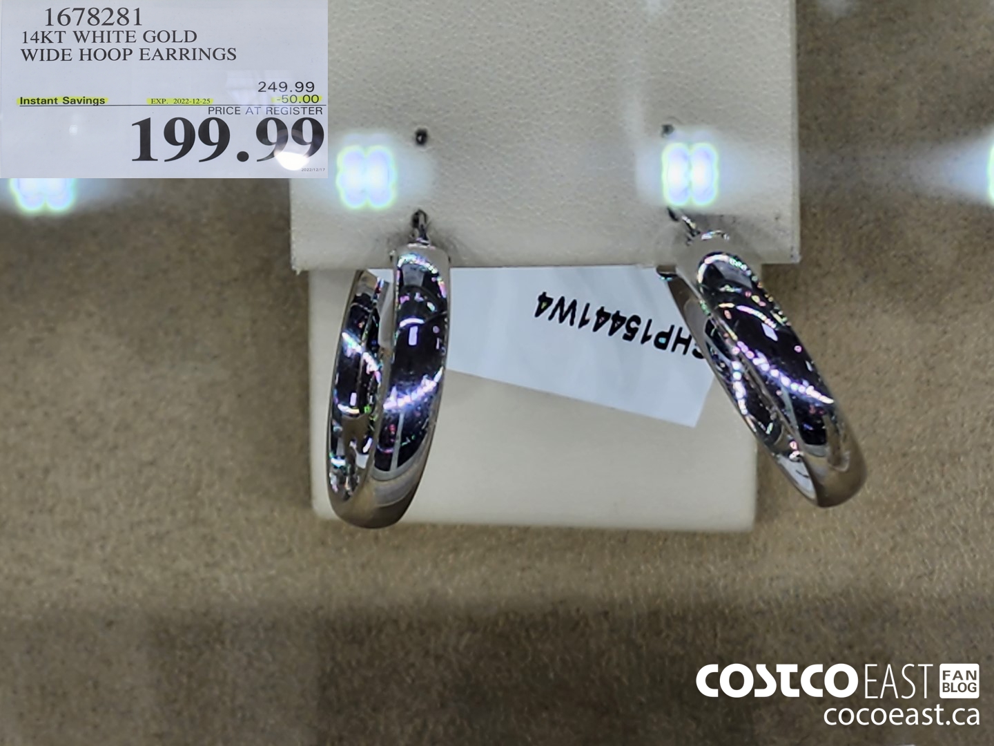 1678281 14KT WHITE GOLD WIDE HOOP EARRINGS ($50.00 INSTANT SAVINGS EXPIRES ON 2022-12-25) $199.99