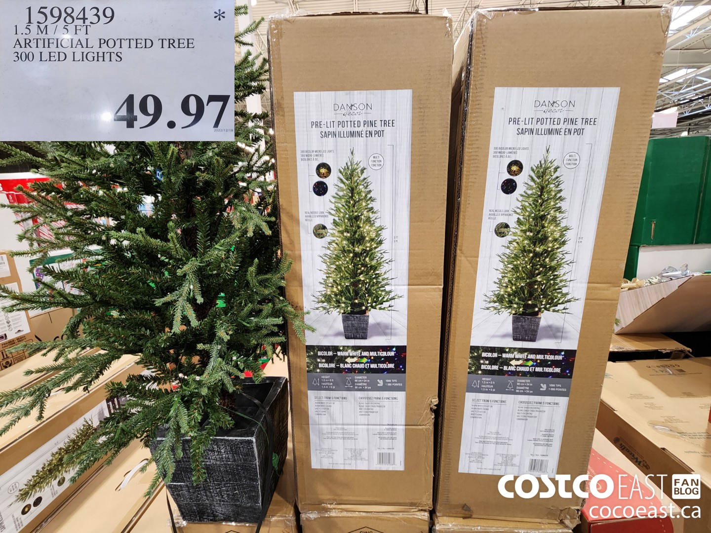 1598439 1.5M/5FT ARTIFICIAL POTTED TREE 300 LED LIGHTS $49.97