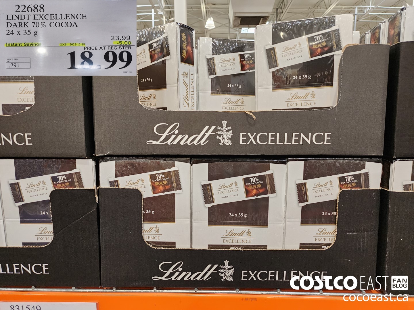 22688 LINDT EXCELLENCE DARK 70% COCOA 24 X 35 G  ($5.00 INSTANT SAVINGS EXPIRES ON 2022-12-18) $18.99