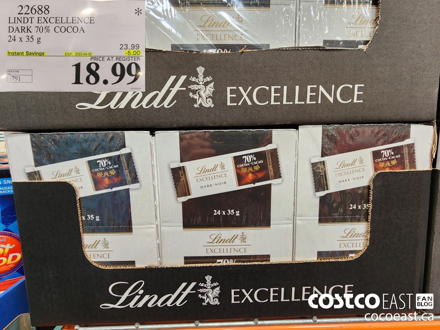 22688 LIND EXCELLENCE DARK 70% COCOA 24 X 35 G ($5.00 INSTANT SAVINGS EXPIRES ON 2023-04-02) $18.99