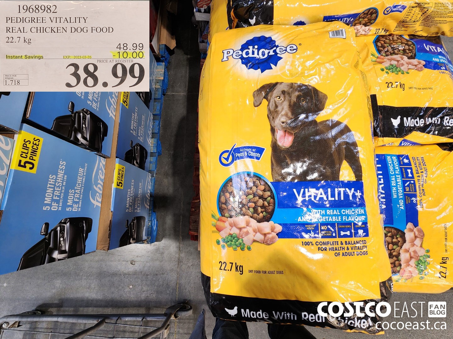 1968982 PEDIGREE VITALITY REAL CHICKEN DOG FOOD 22.7 kg ($10.00 INSTANT SAVINGS EXPIRES ON 2023-03-26) $38.99