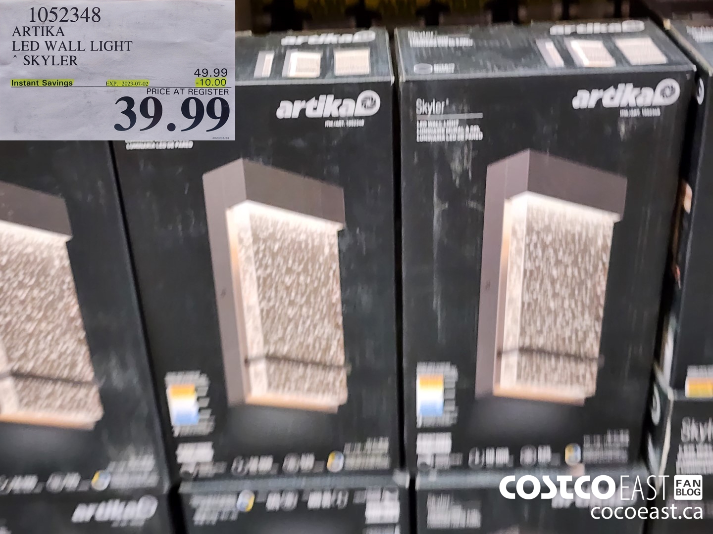 1052348 ARTIKA LED WALL LIGHT SKYLER ($10.00 INSTANT SAVINGS EXPIRES ON 2023-07-02) $39.99