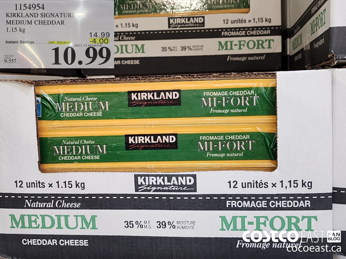 1154954 KIRKLAND SIGNATURE MEDIUM CHEDDAR 1.15 KG ($4.00 INSTANT SAVINGS EXPIRES ON 2023-06-18) $10.99