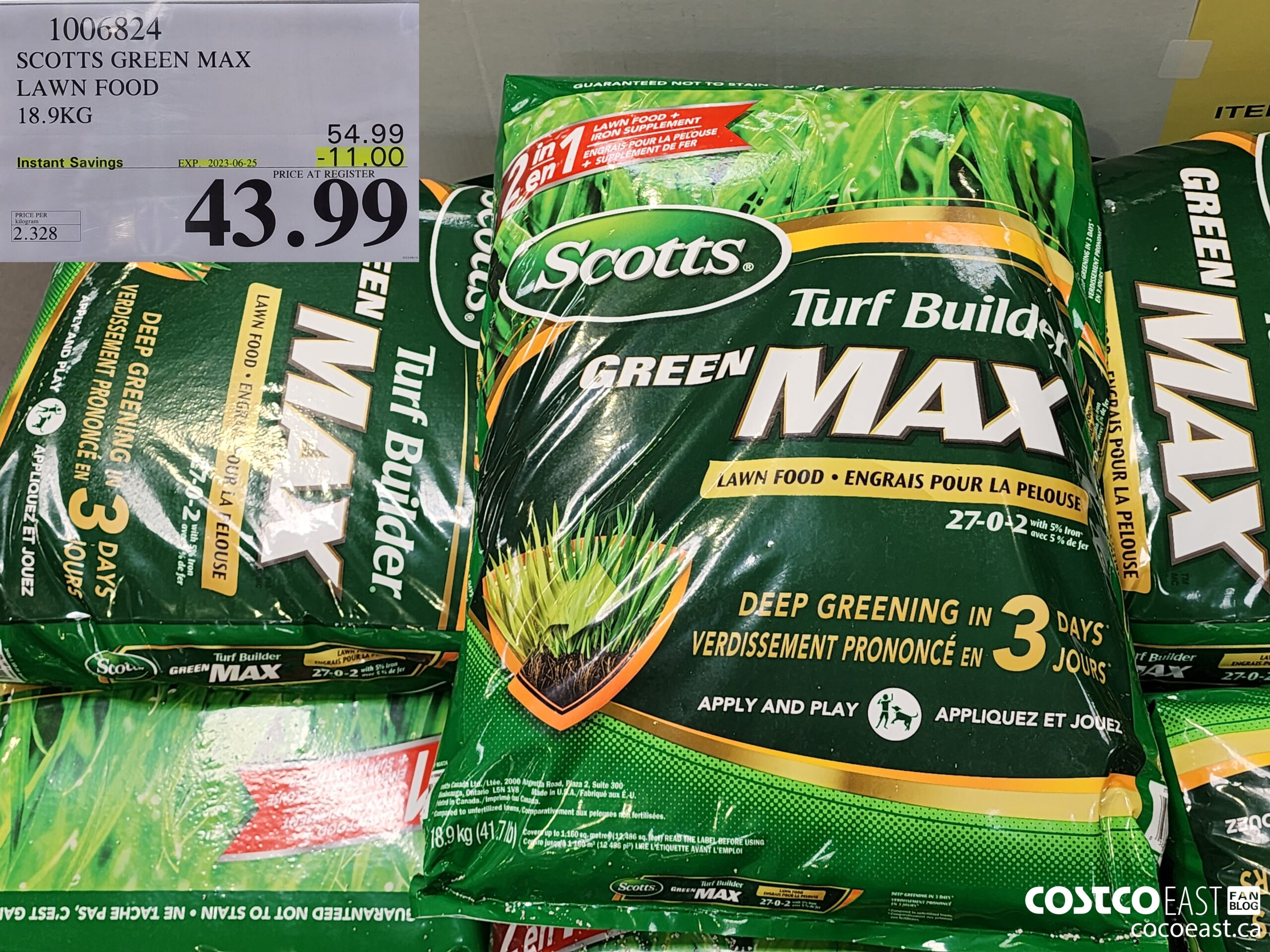 1006824 SCOTTS GREEN MAX LAWN FOOD 18.9kg ($11.00 INSTANT SAVINGS EXPIRES ON 2023-06-25) $43.99