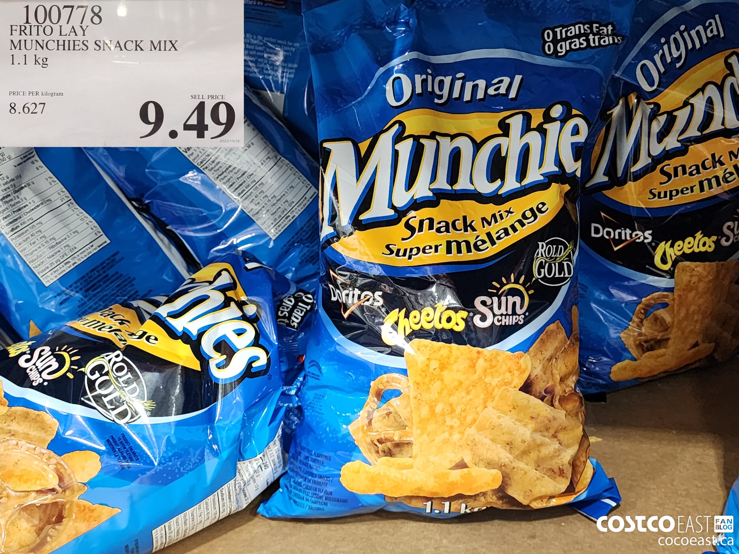 100778 FRITO LAY MUNCHIES SNACK MIX 1.1 KG $9.49