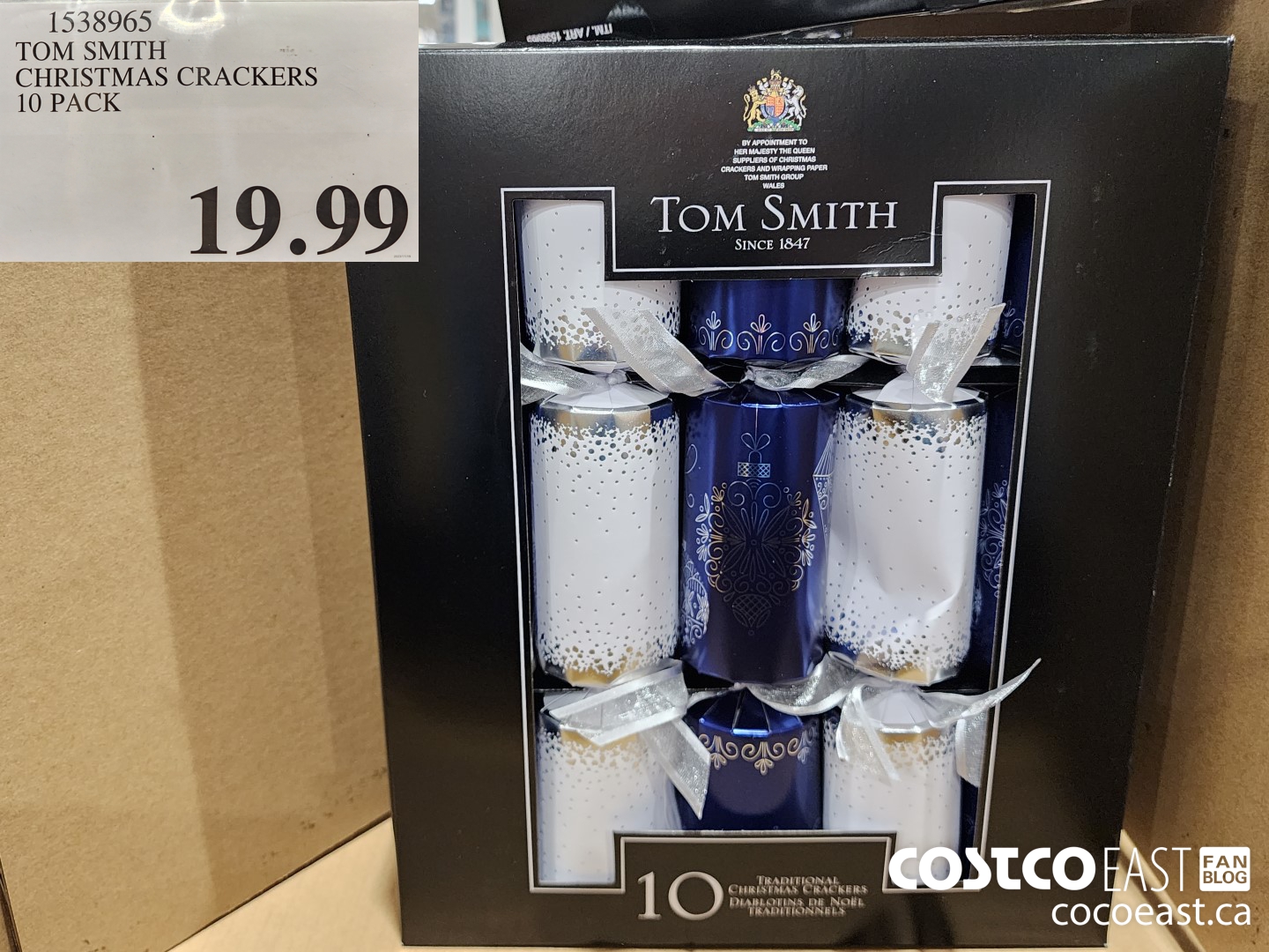 1538965 TOM SMITH CHRISTMAS CRACKERS 10 PACK $19.99