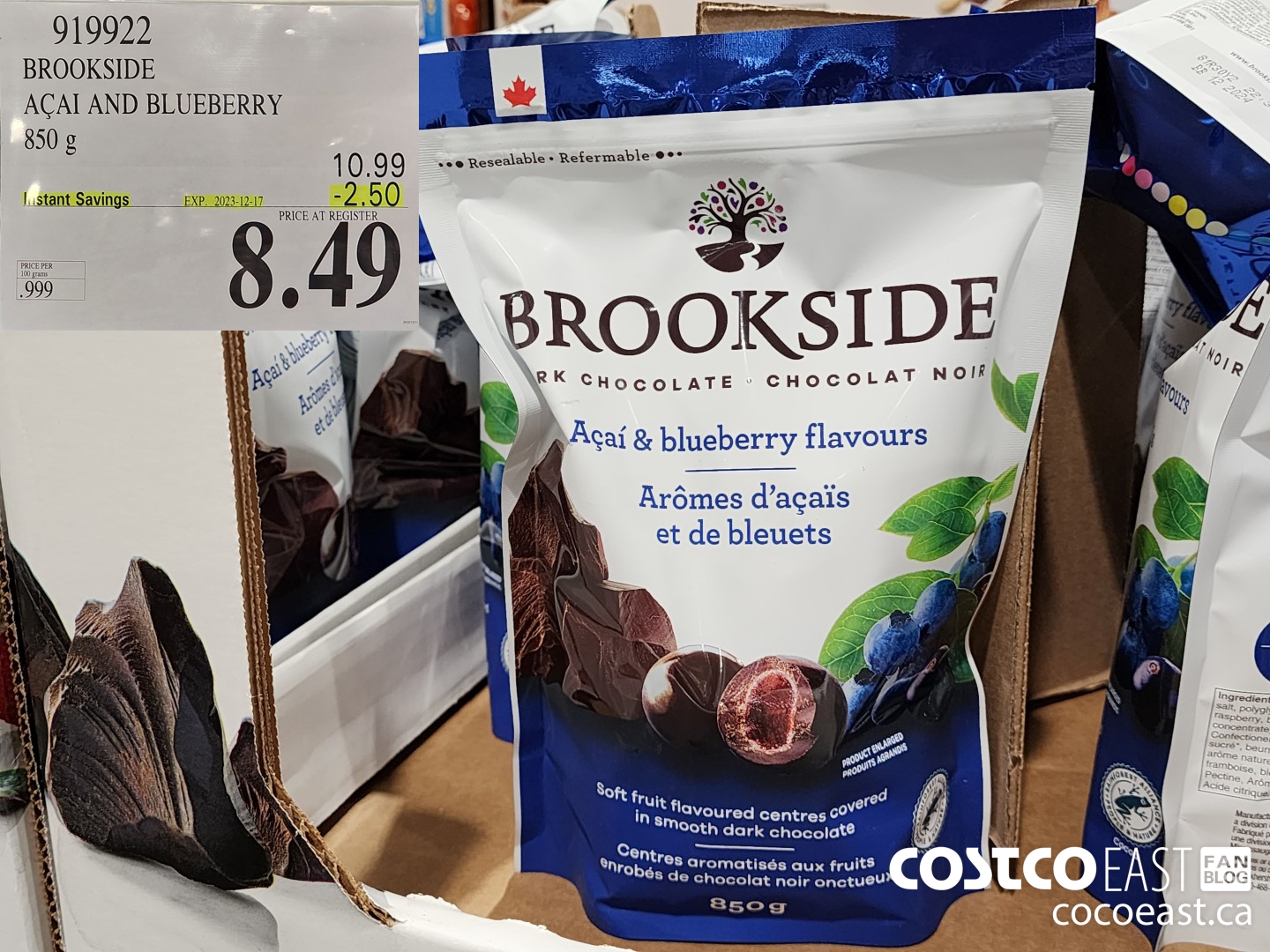 919922 BROOKSIDE ACAI AND BLUEBERRY 850 G ($2.50 INSTANT SAVINGS EXPIRES ON 2023-12-17) $8.49