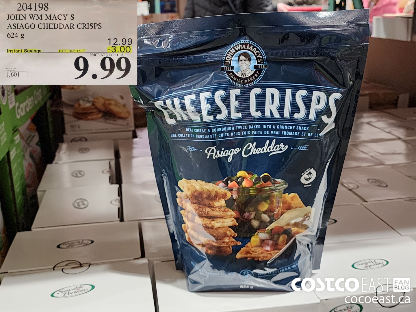 204198 JOHN WM MACY'S ASIAGO CHEDDAR CRISPS 624 g ($3.00 INSTANT SAVINGS EXPIRES ON 2023-12-10) $9.99