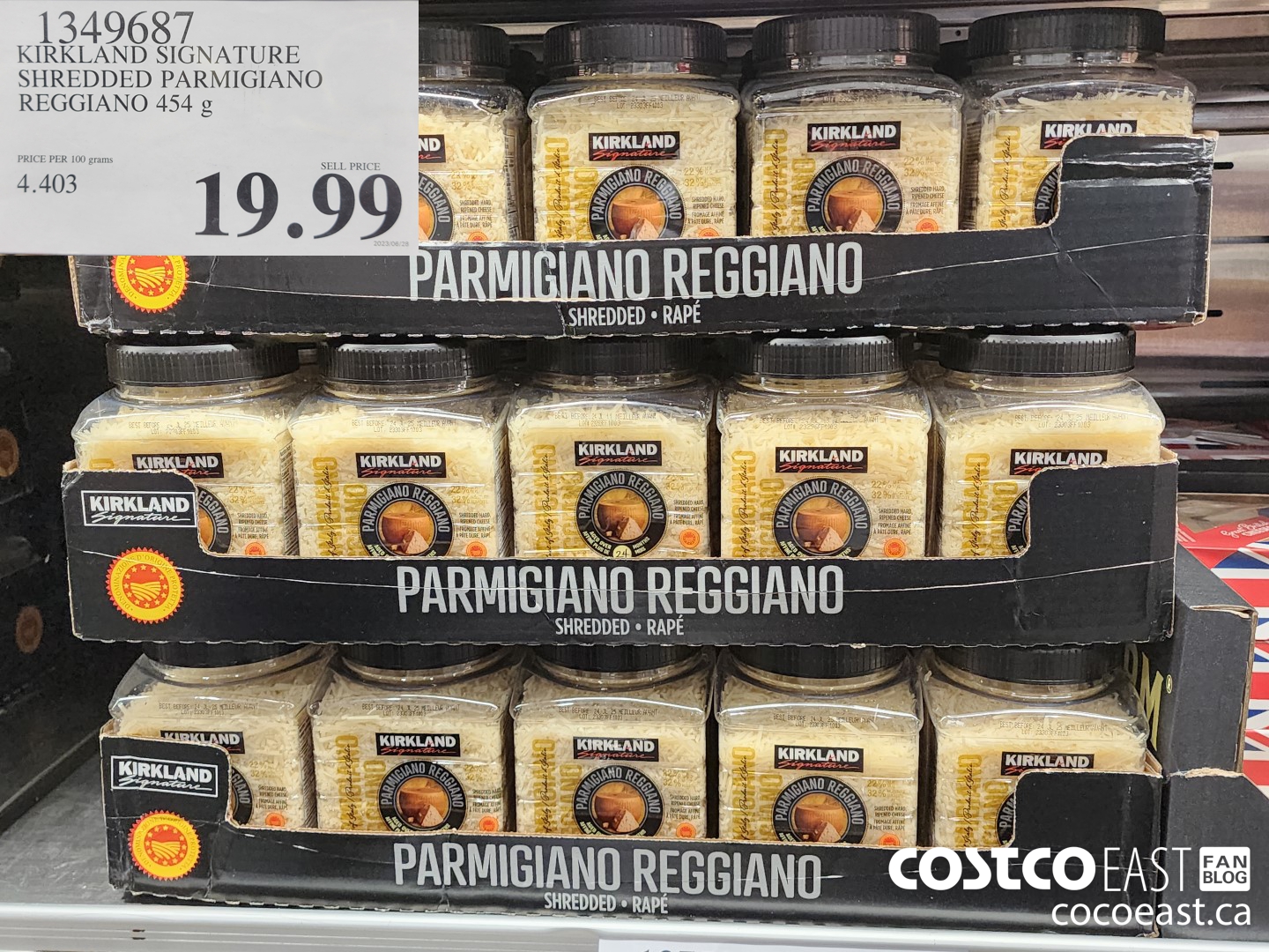1349687 KIRKLAND SIGNATURE SHREDDED PARMIGIANO REGGIANO 454 G $19.99