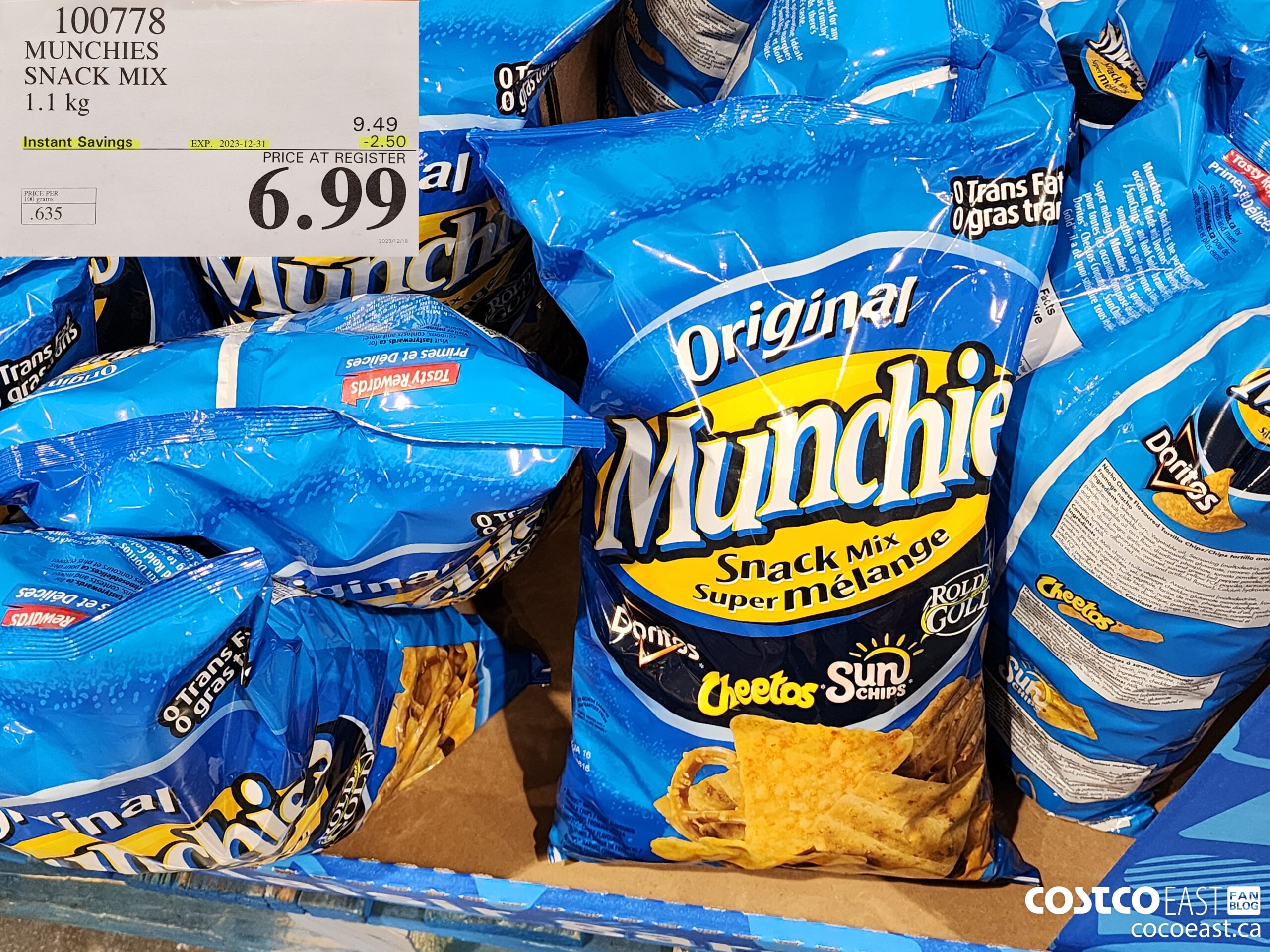 100778 MUNCHIES SNACK MIX 1.1 KG ($2.50 INSTANT SAVINGS EXPIRES ON 2023-12-31) $6.99