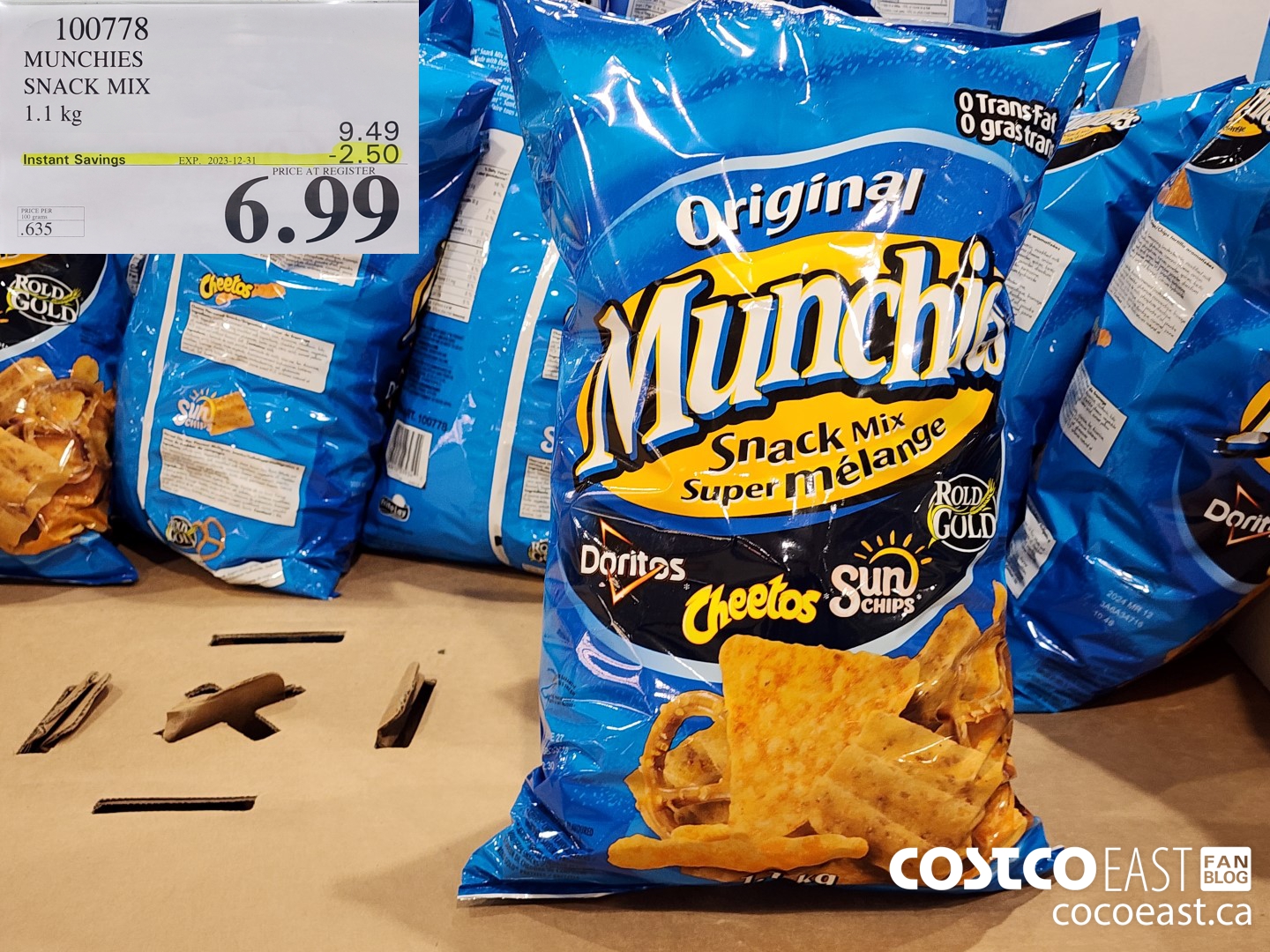 100778 MUNCHIES SNACK MIX 1.1 KG ($2.50 INSTANT SAVINGS EXPIRES ON 2023-12-31) $6.99