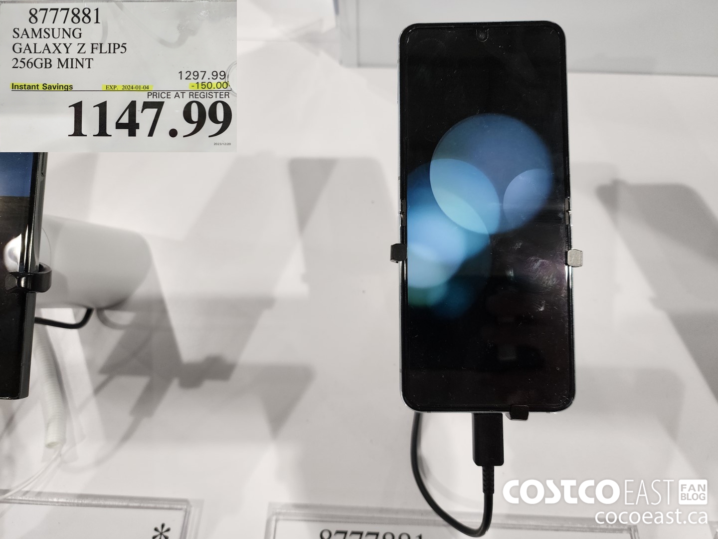 8777881 SAMSUNG GALAXY Z FLIPS5 256GB MINT ($150.00 INSTANT SAVINGS EXPIRES ON 2023-01-04) $1147.99