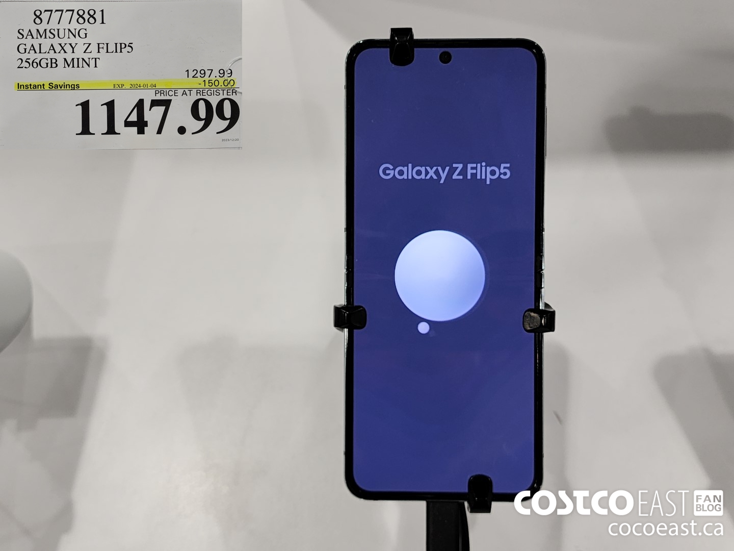 8777881 SAMSUNG GALAXY Z FLIPS5 256GB MINT ($150.00 INSTANT SAVINGS EXPIRES ON 2023-01-04) $1147.99