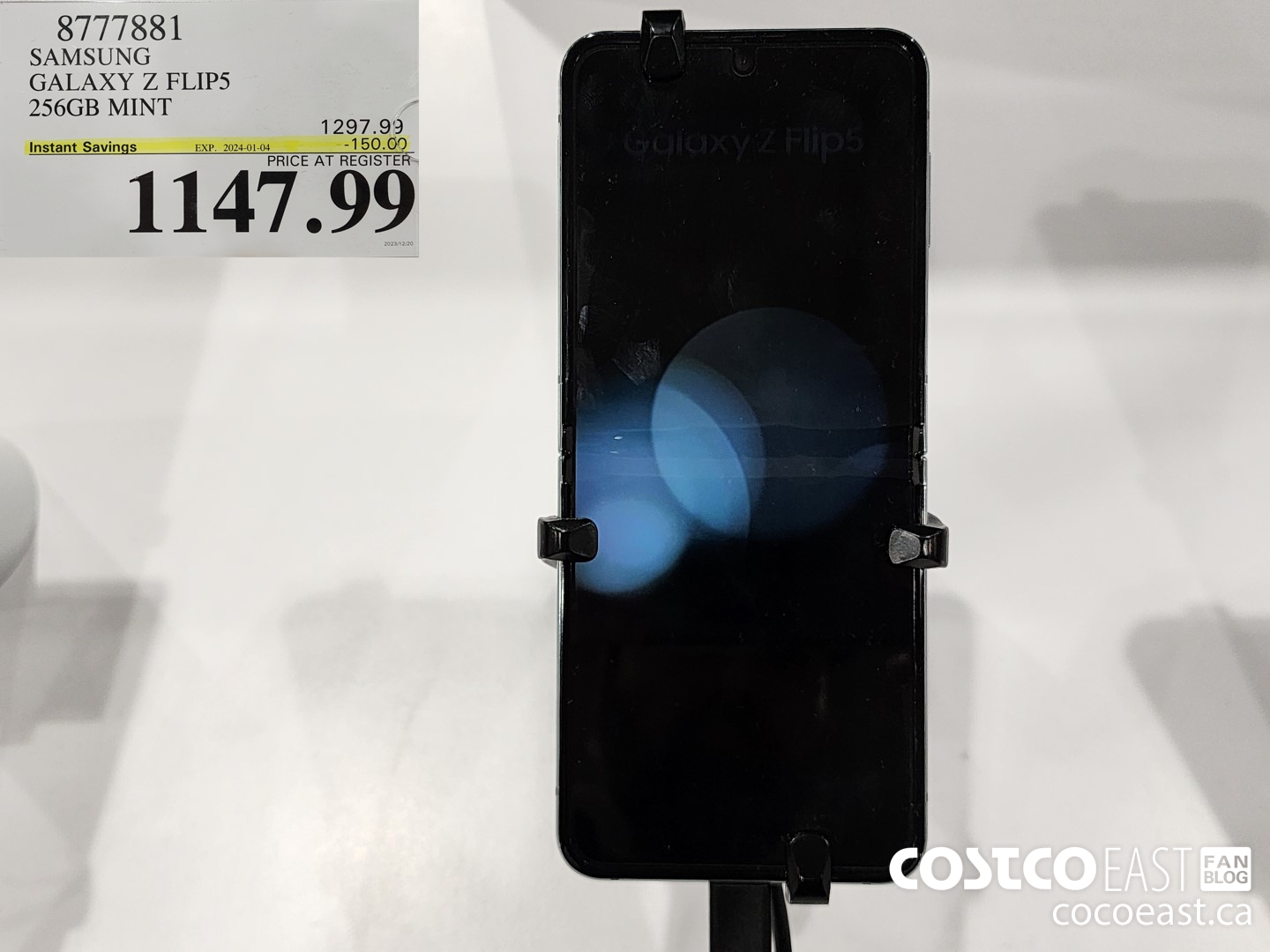 8777881 SAMSUNG GALAXY Z FLIPS5 256GB MINT ($150.00 INSTANT SAVINGS EXPIRES ON 2023-01-04) $1147.99