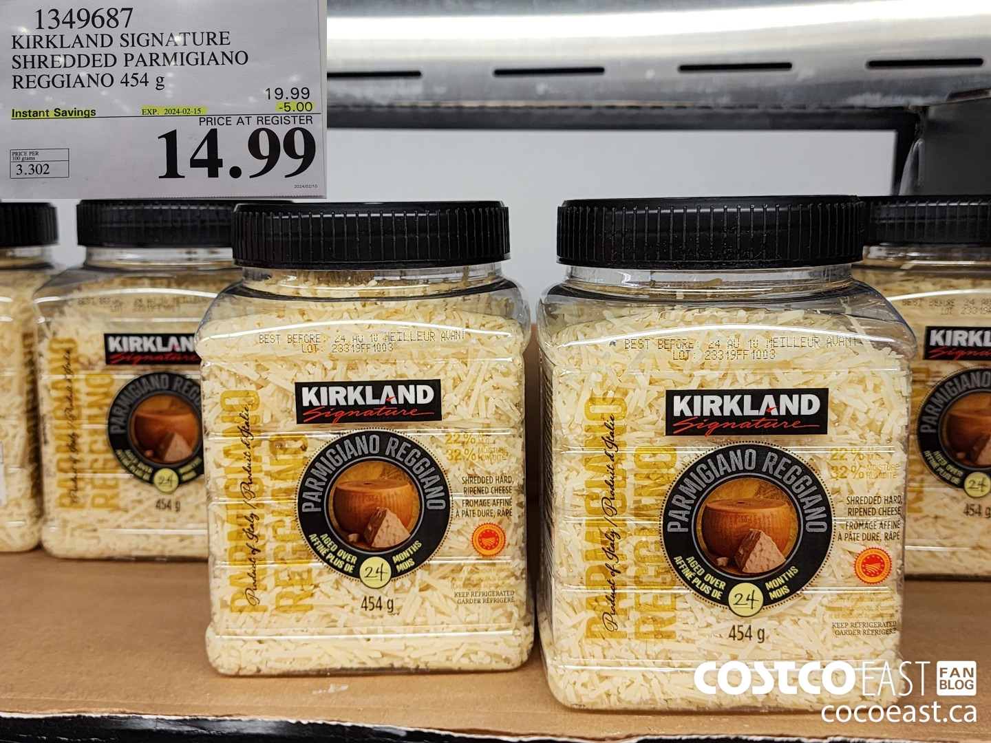 1349687 KIRKLAND SIGNATURE SHREDDED PARMIGIANO REGGIANO 454 G ($5.00 INSTANT SAVINGS EXPIRES ON 2024-02-15) $14.99