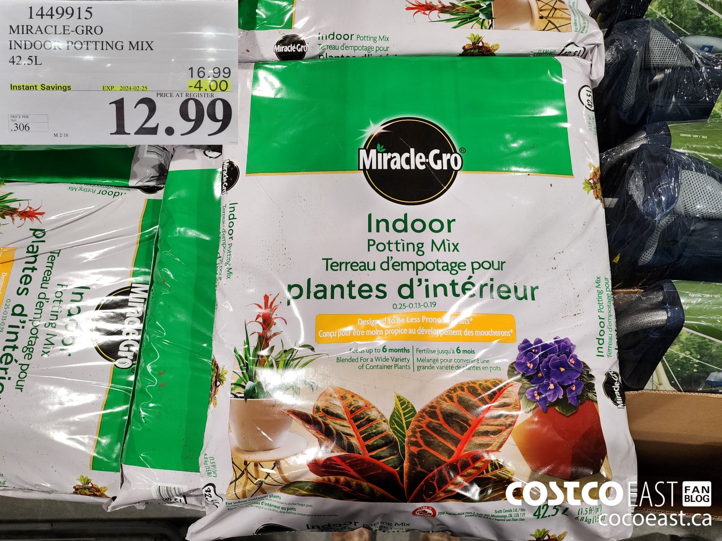1449915 MIRACLE-GRO INDOOR POTTING MIX 42.5 L ($4.00 INSTANT SAVINGS EXPIRES ON 2024-02-25) $12.99