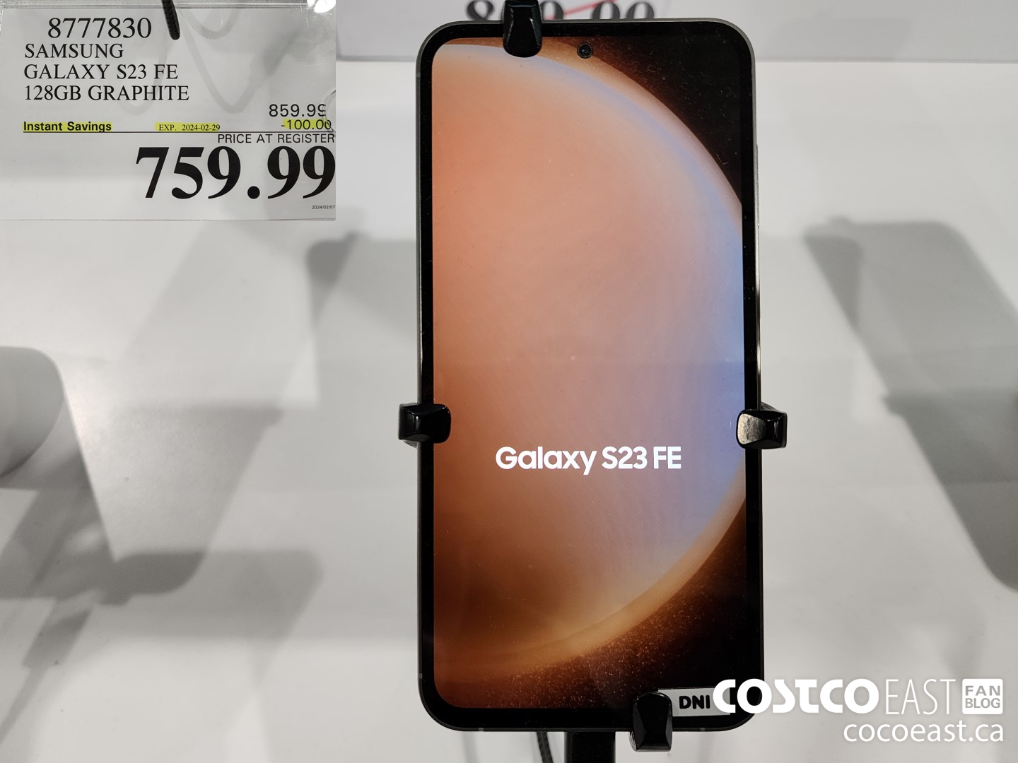 8777830 SAMSUNG GALAXY S23 FE 128GB GRAPHITE ($100.00 INSTANT SAVINGS EXPIRES ON 2024-02-29) $759.99