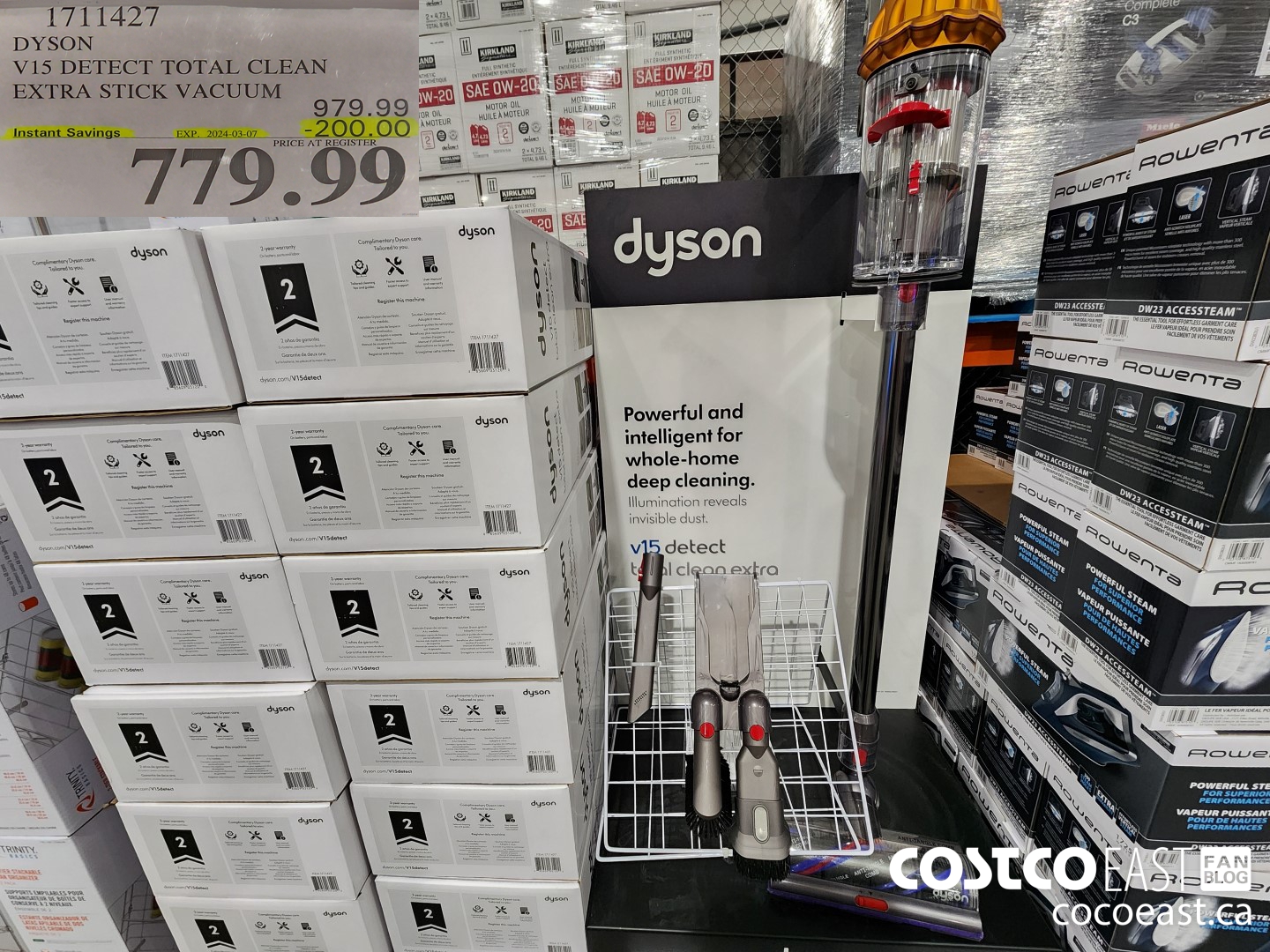 1711427 DYSON V15 DETECT TOTAL CLEAN EXTRA STICK VACUUM ($200.00 INSTANT SAVINGS EXPIRES ON 2024-03-07) $779.99
