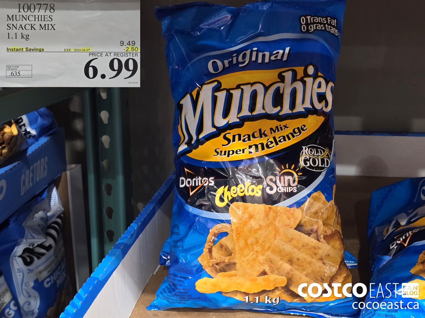 100778 MUNCHIES SNACK MIX 1.1 KG ($2.50 INSTANT SAVINGS EXPIRES ON 2024-04-07) $6.99