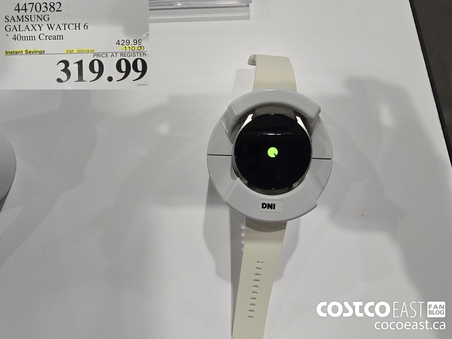 4470382 SAMSUNG GALAXY WATCH 6 40mm Cream ($110.00 INSTANT SAVINGS EXPIRES ON 2024-04-04) $319.99
