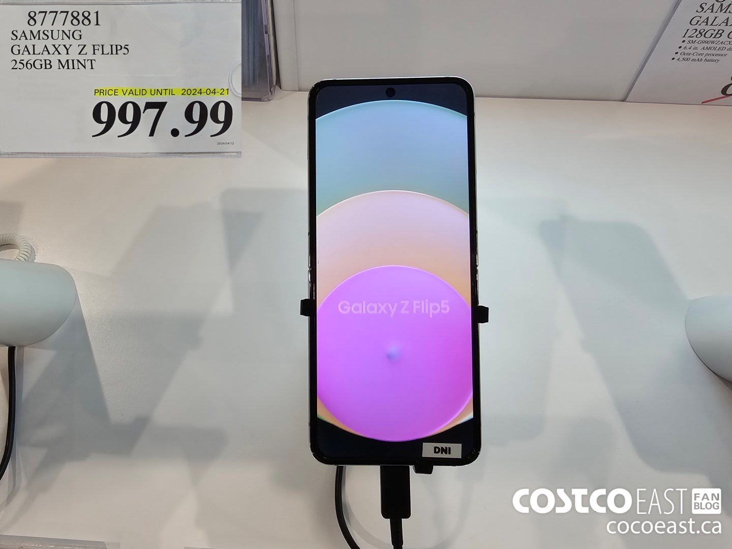 8777881 SAMSUNG GALAXY Z FLIP5 256GB MINT $997.99