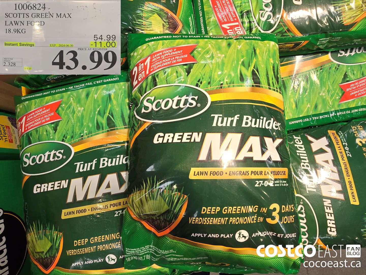 1006824 SCOTTS GREEN MAX LAWN FOOD 18.9kg ($11.00 INSTANT SAVINGS EXPIRES ON 2024-06-30) $43.99