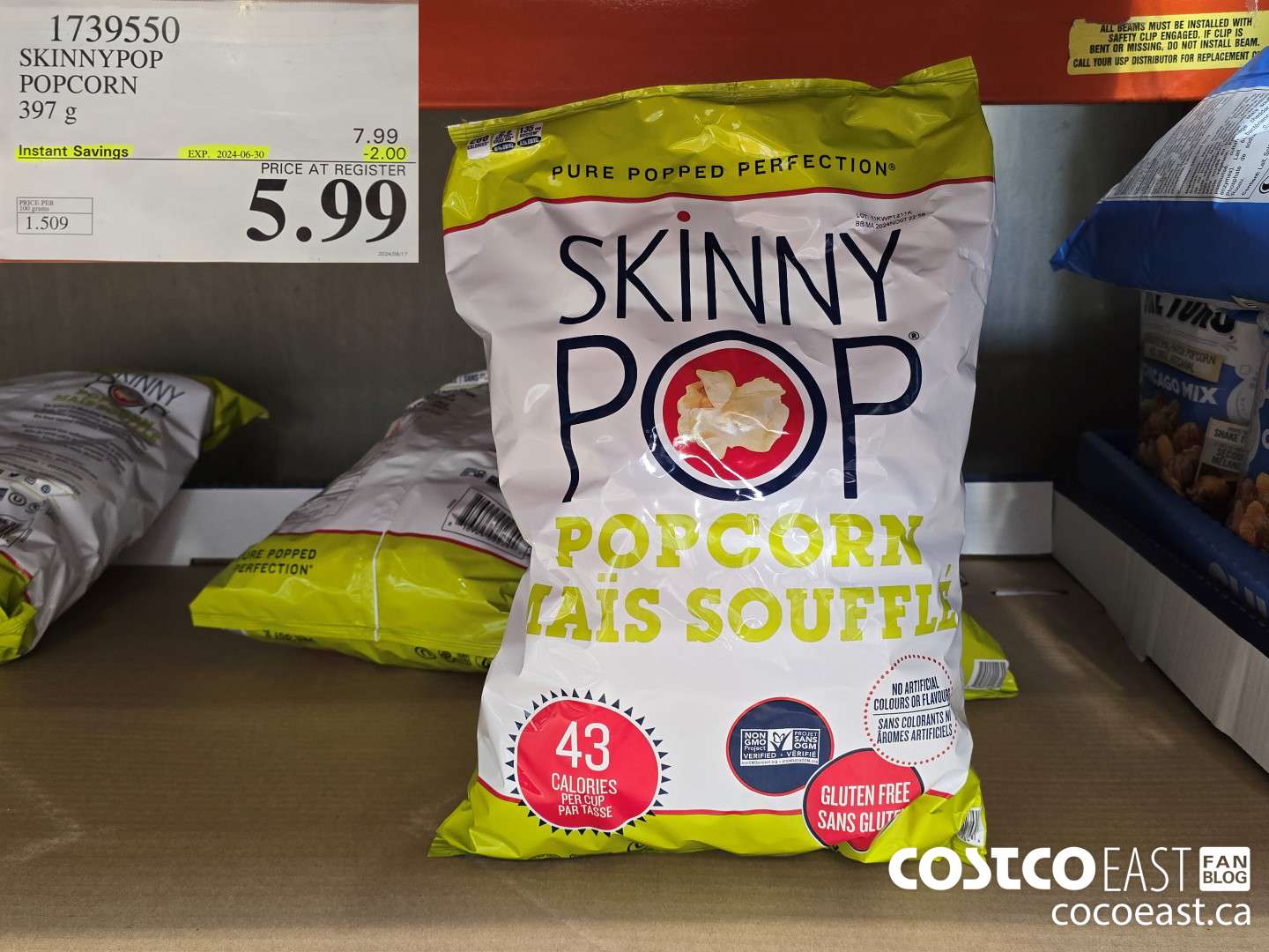 1739550 SKINNYPOP POPCORN 397 G ($2.00 INSTANT SAVINGS EXPIRES ON 2024-06-30) $5.99