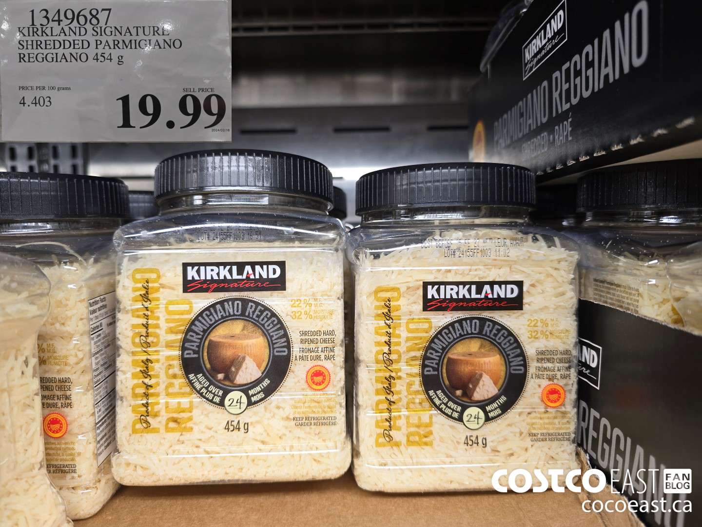 1349687 KIRKLAND SIGNATURE SHREDDED PARMIGIANO REGGIANO 454 G $19.99