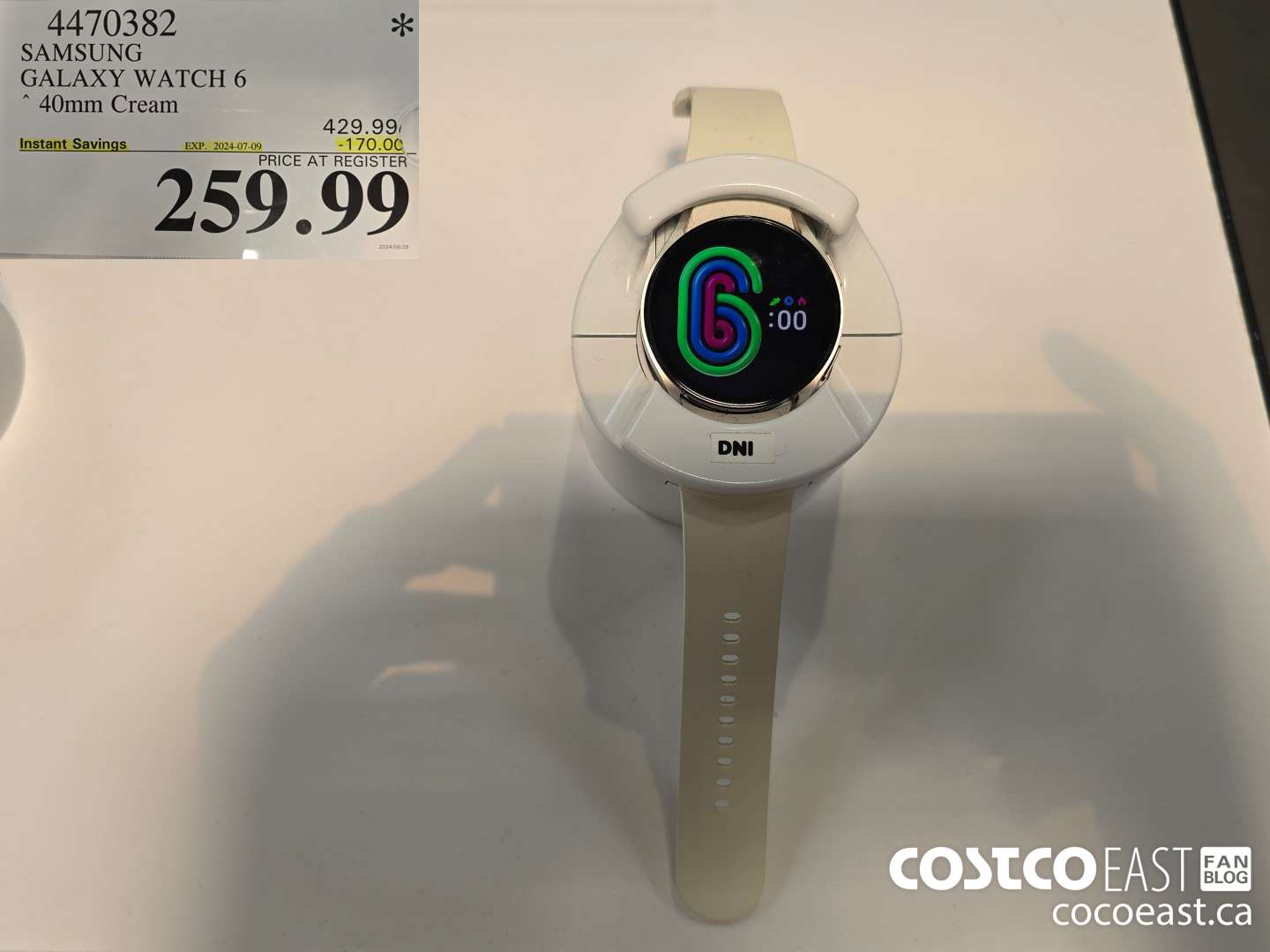 4470382 SAMSUNG GALAXY WATCH 6 40mm Cream ($170.00 INSTANT SAVINGS EXPIRES ON 2024-07-09) $259.99