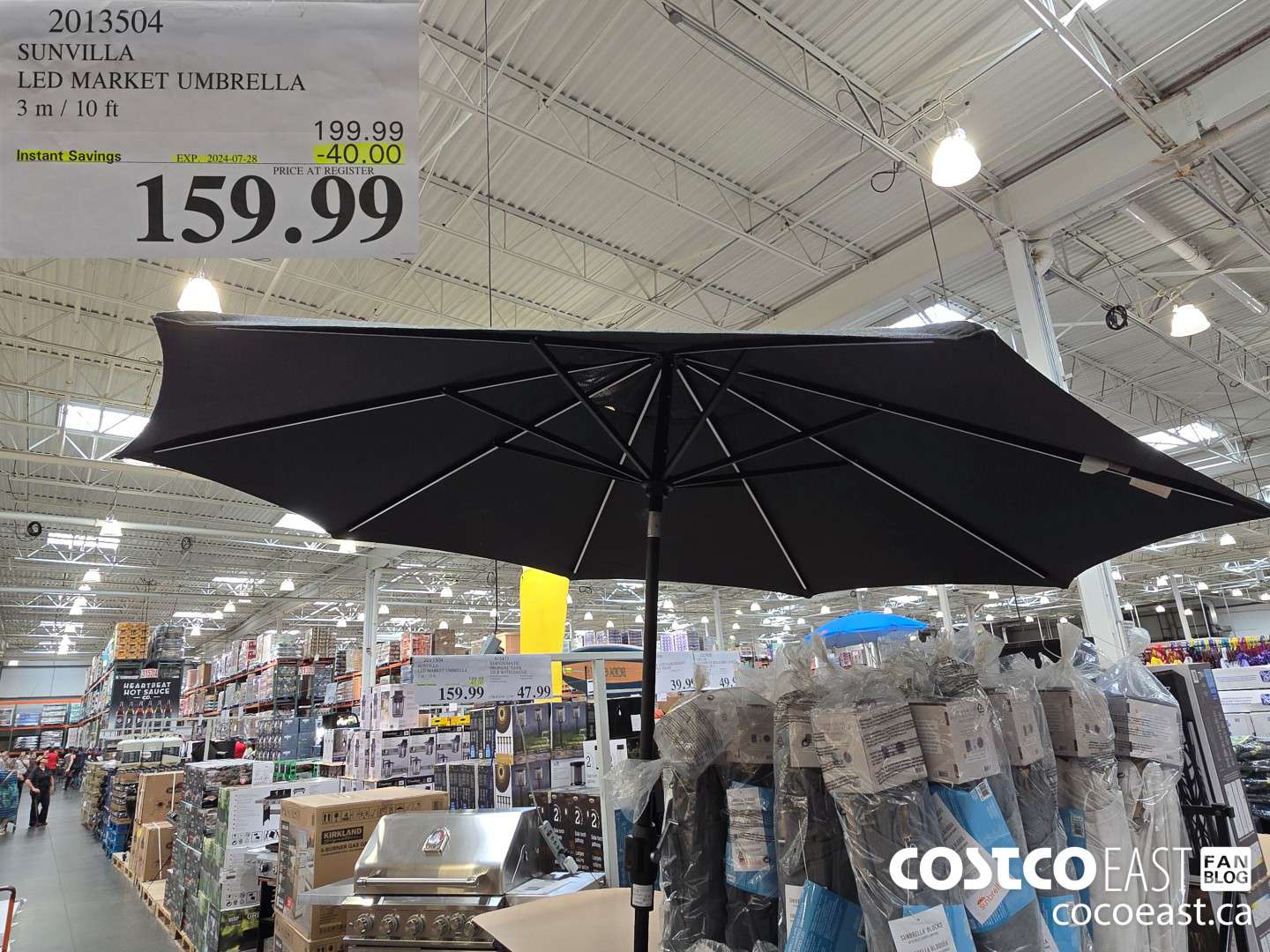 2013504 SUNVILLA LED MARKET UMBRELLA 3m / 10 FT ($40.00 INSTANT SAVINGS EXPIRES ON 2024-07-28) $159.99