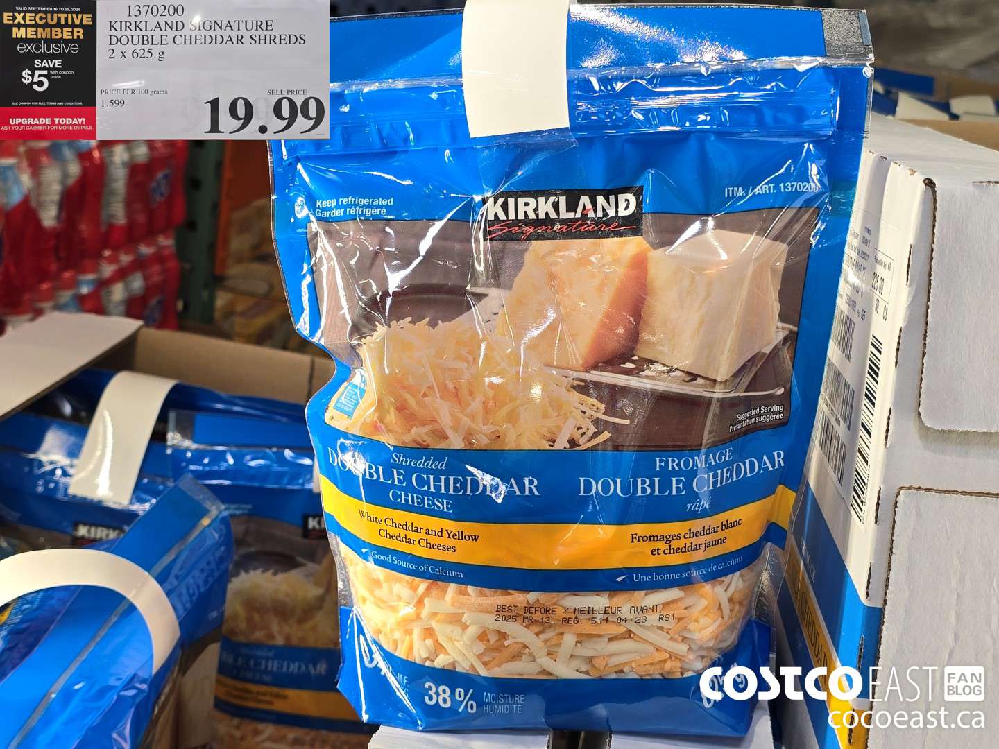 1370200 KIRKLAND SIGNATURE DOUBLE CHEDDAR SHREDS 2 X 625 G ($5.00 INSTANT SAVINGS EXPIRES ON 2024-09-29) $14.99