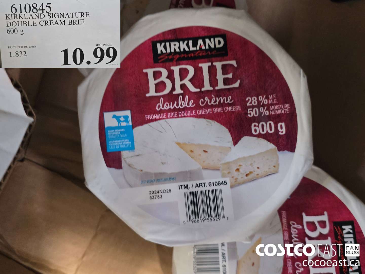 610845 KIRKLAND SIGNATURE DOUBLE CREAM BRIE 600 g $10.99