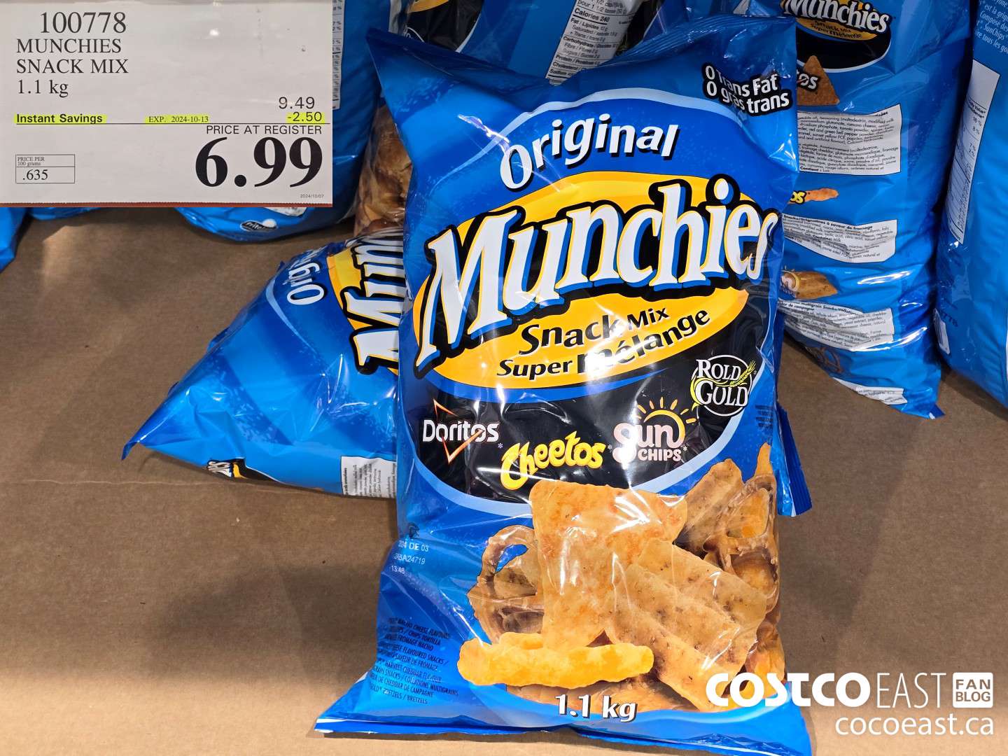 100778 MUNCHIES SNACK MIX 1.1 KG ($2.50 INSTANT SAVINGS EXPIRES ON 2024-10-13) $6.99