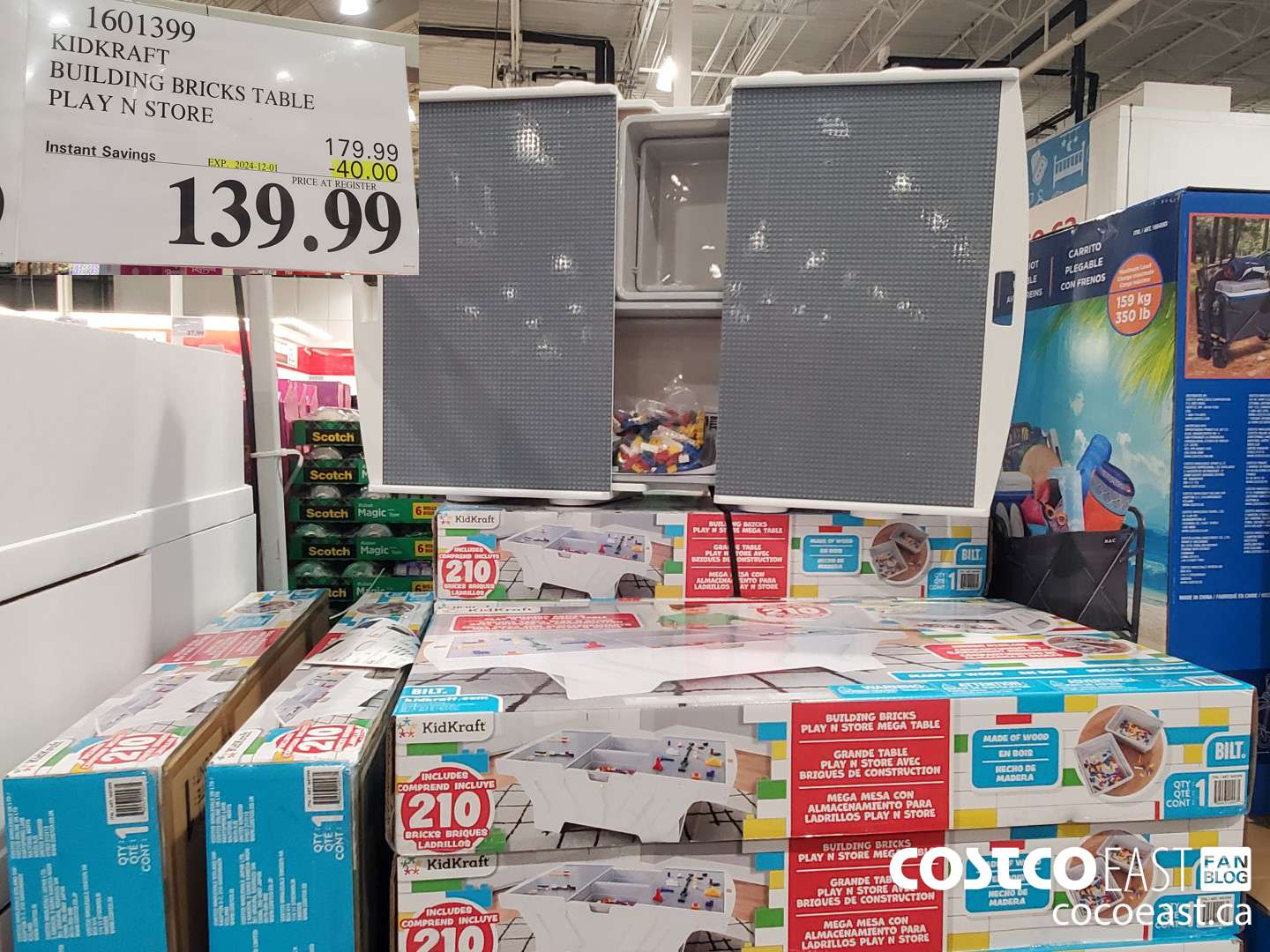 1601399 KIDKRAFT BUILDING BRICKS TABLE PLAY N STORE ($40.00 INSTANT SAVINGS EXPIRES ON 2024-12-01) $139.99