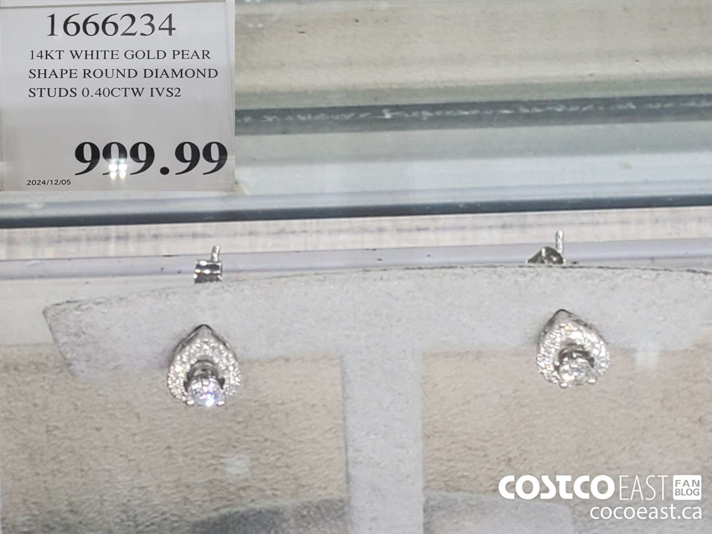 1666234 14KT WHITE GOLD PEARL SHAPE ROUND DIAMOND STUDS 0.40CTW IVS2  $999.99
