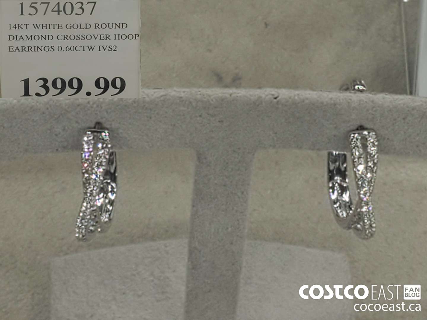 15774037 14KT WHITE GOLD ROUND DIAMOND CROSSOVER HOOP EARRINGS 0.60CTW IVS2  $1399.99
