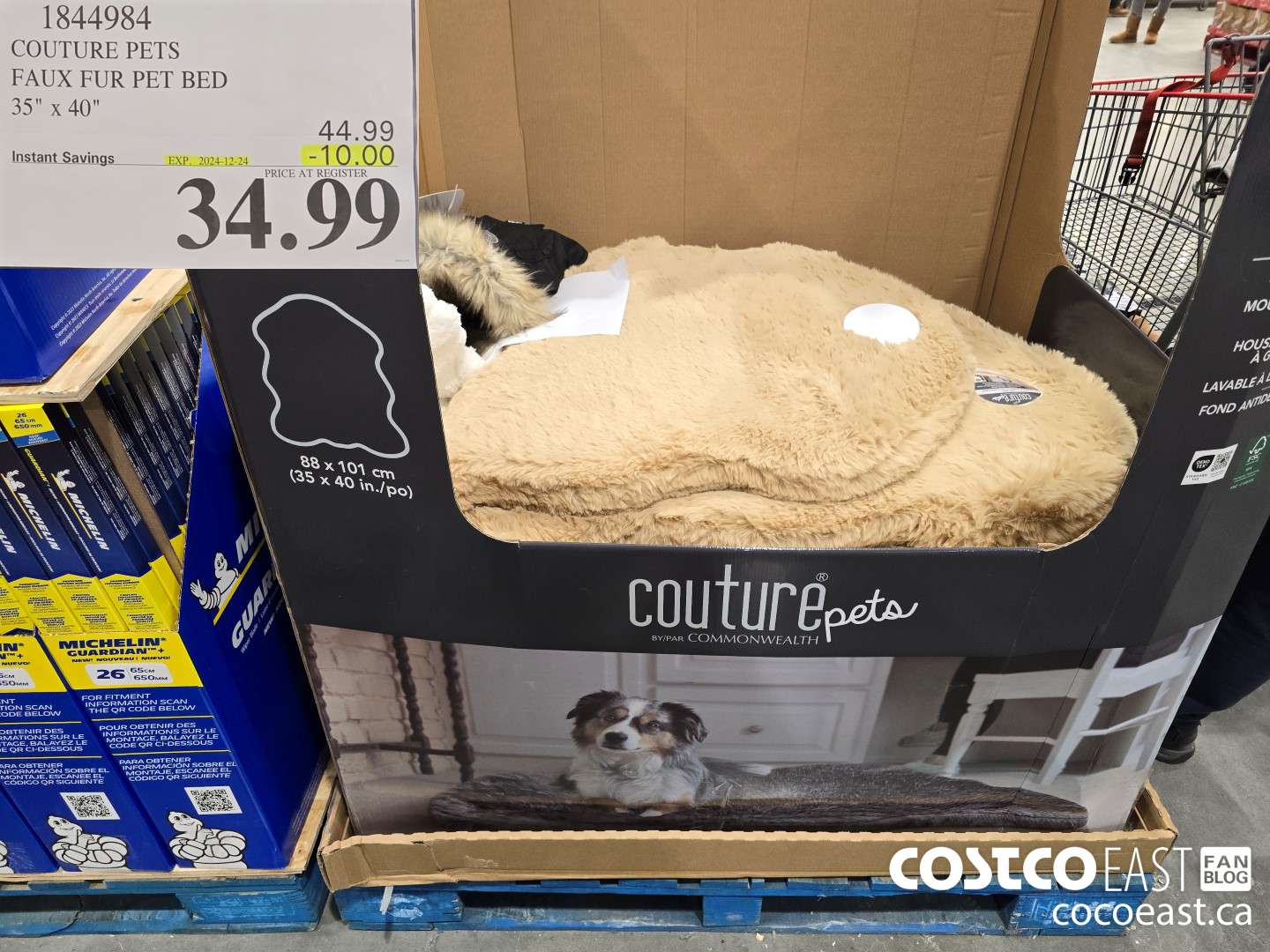 1844984 COUTURE PETS FAUX FUR PET BED 35
