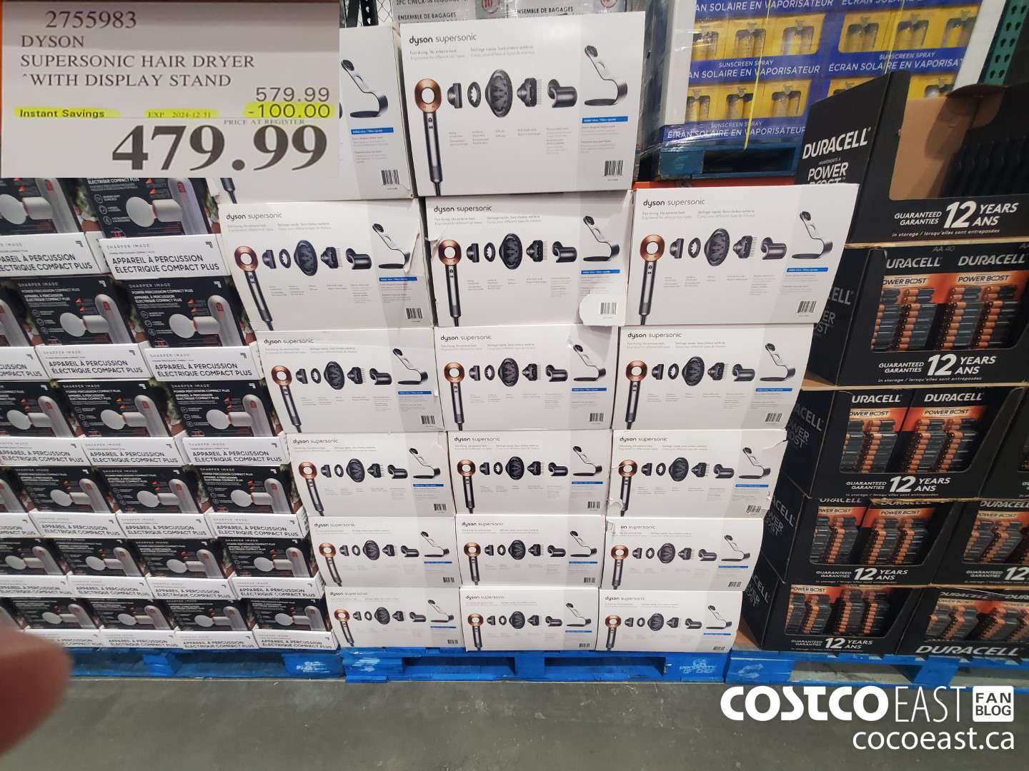 2755983 DYSON SUPERSONIC HAIR DRYER WITH DISPLAY STAND ($100.00 INSTANT SAVINGS EXPIRES ON 2024-12-31) $479.99