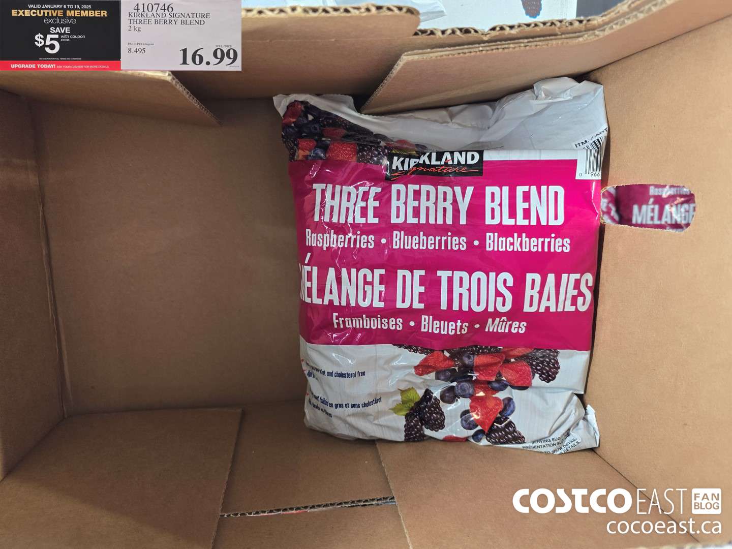 410746 KIRKLAND SIGNATURE THREE BERRY BLEND 2 KG ($5.00 INSTANT SAVINGS EXPIRES ON 2025-01-19) $11.99