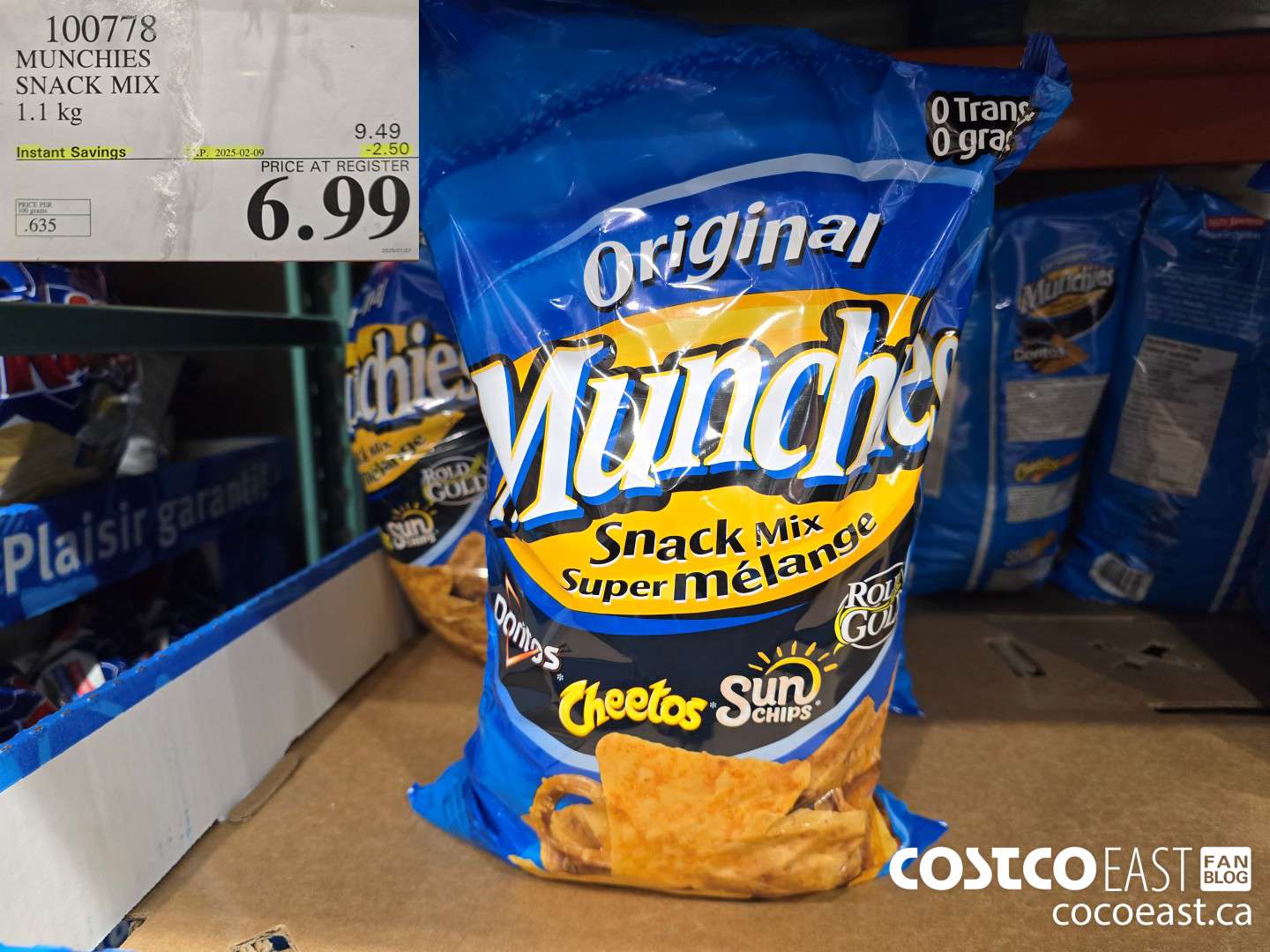 100778 MUNCHIES SNACK MIX 1.1 KG ($2.50 INSTANT SAVINGS EXPIRES ON 2025-02-09) $6.99