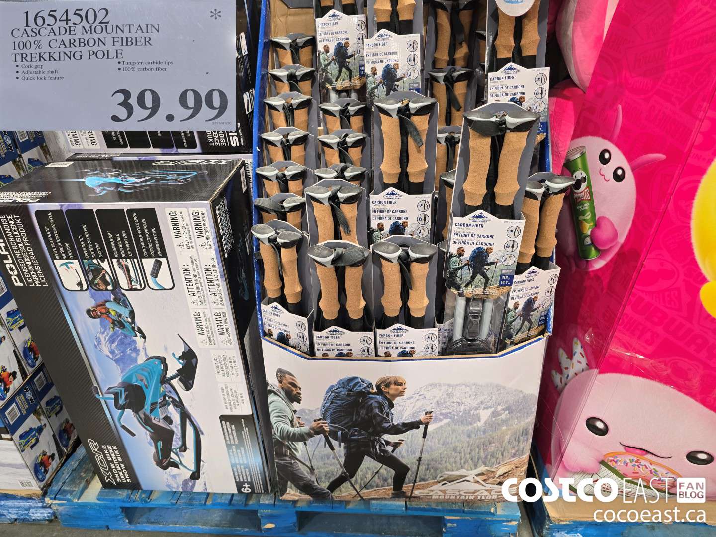 1654502 CASCADE MOUNTAIN 100% CARBON FIBRE TREKKING POLE $39.99