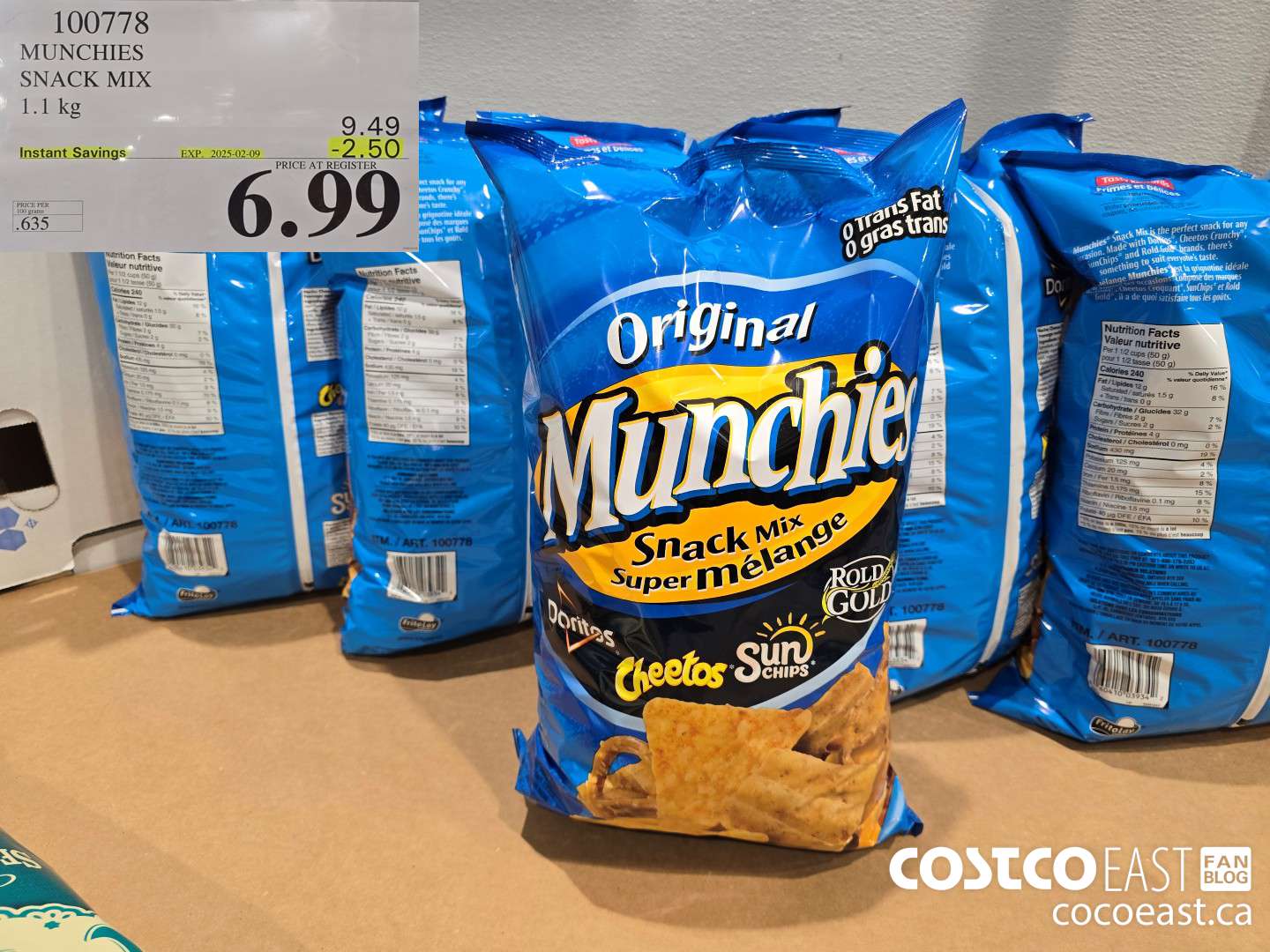 100778 MUNCHIES SNACK MIX 1.1 KG ($2.50 INSTANT SAVINGS EXPIRES ON 2025-02-09) $6.99