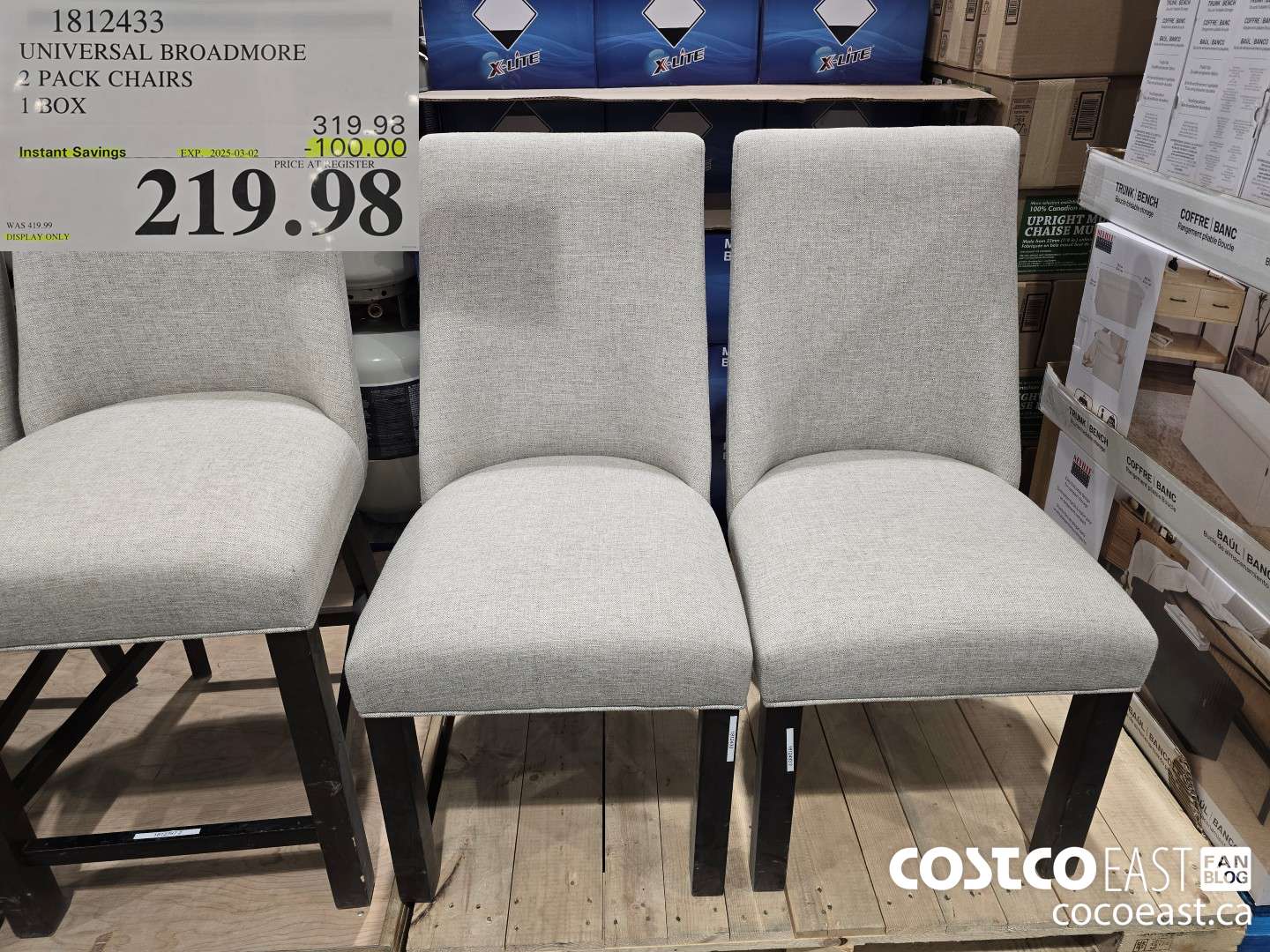 1812433 UNIVERSAL BROADMORE 2 PACK CHAIRS 1 BOX ($100.00 INSTANT SAVINGS EXPIRES ON 2025-03-02) $219.98