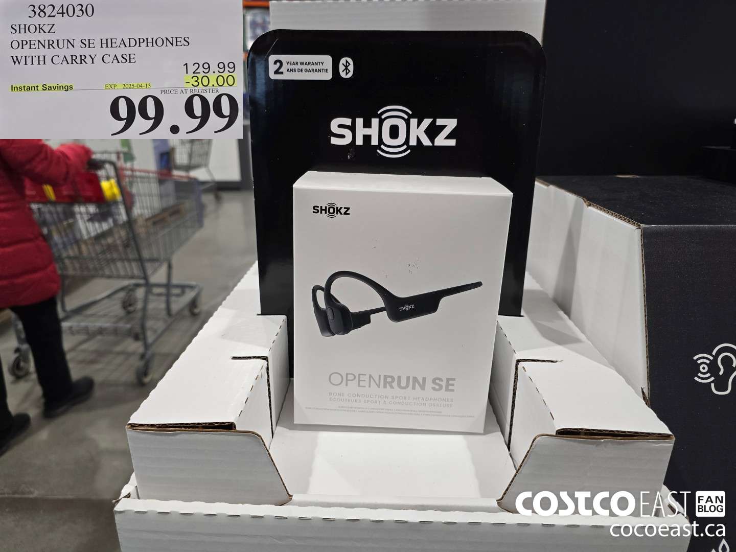 3824030 SHOKZ OPENRUN SE HEADPHONES WITH CARRY CASE ($30.00 INSTANT SAVINGS EXPIRES ON 2025-04-13) $99.99