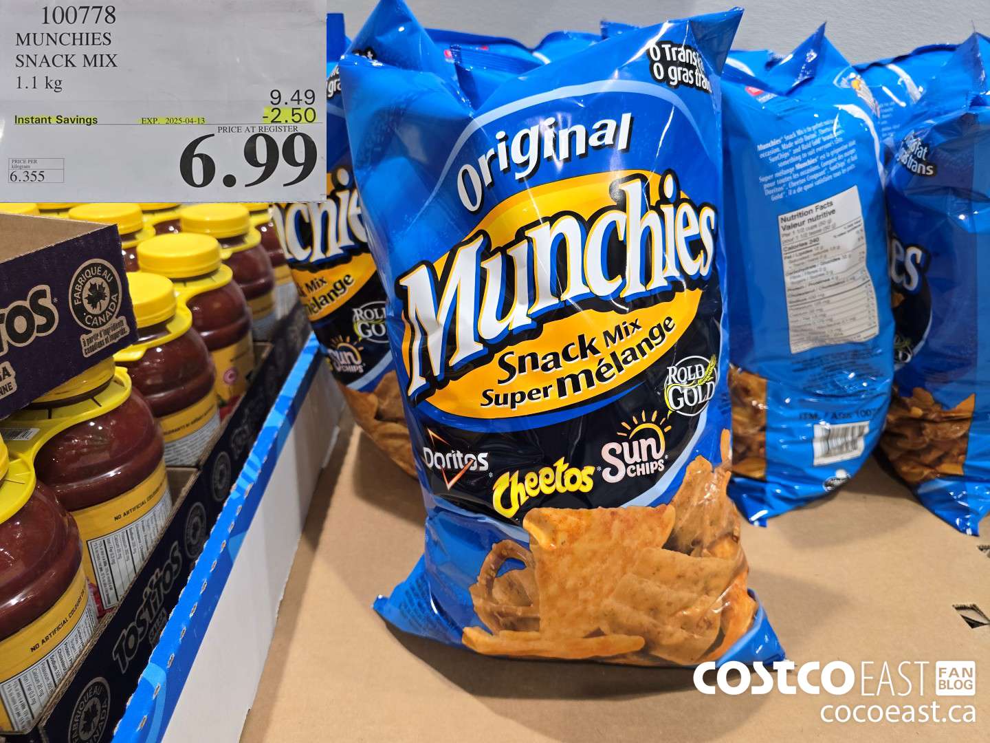 100778 MUNCHIES SNACK MIX 1.1 KG ($2.50 INSTANT SAVINGS EXPIRES ON 2025-04-13) $6.99