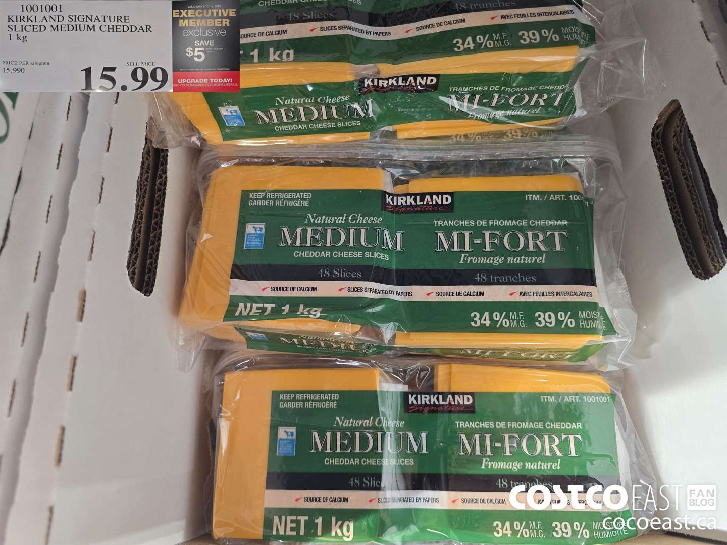 1001001 KIRKLAND SIGNATURE SLICED MEDIUM CHEDDAR 1 KG ($5.00 INSTANT SAVINGS EXPIRES ON 2025-05-18) $10.99