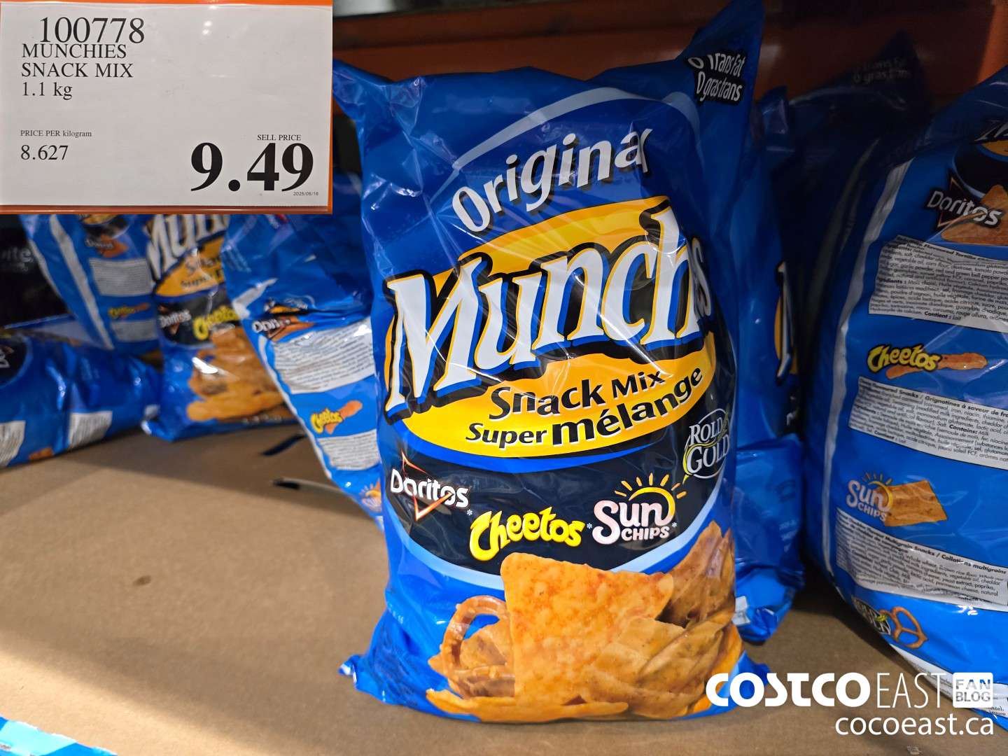 100778 MUNCHIES SNACK MIX 1.1 KG $9.49